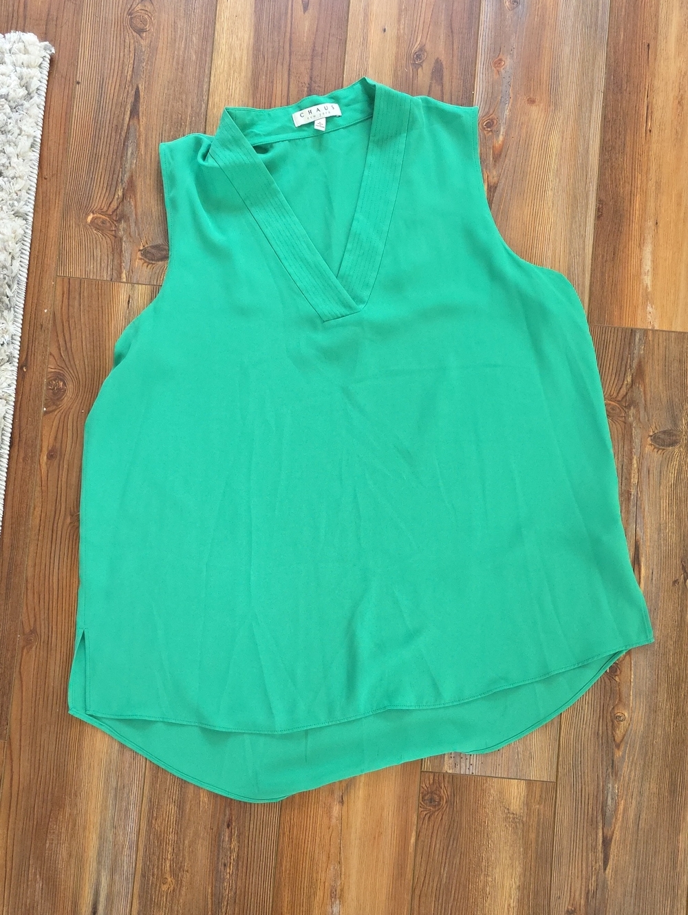 Chaus Bright Green V-Neck Sleeveless Camisole